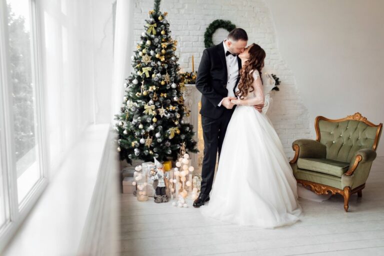 50 Christmas Wedding Ideas: Stylish, Festive, and Magical