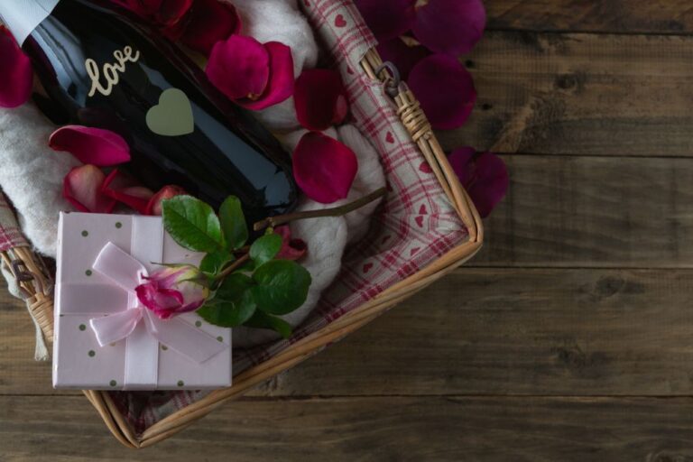 14 Valentine’s Day Gift Ideas with Great Presentation for Last Minute Gifts